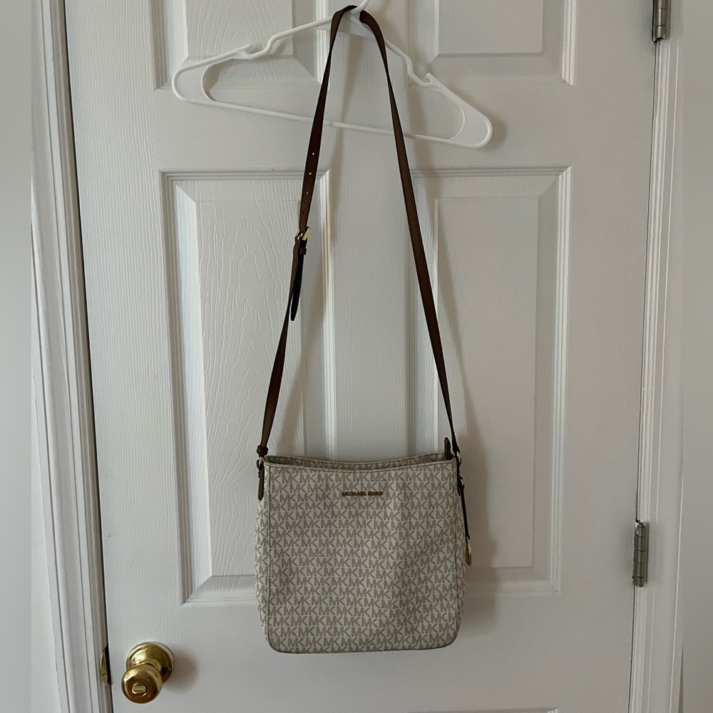 Michael Kors Cross Body Bag